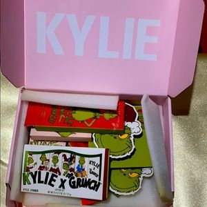 Kylie  x  grinch full bundle